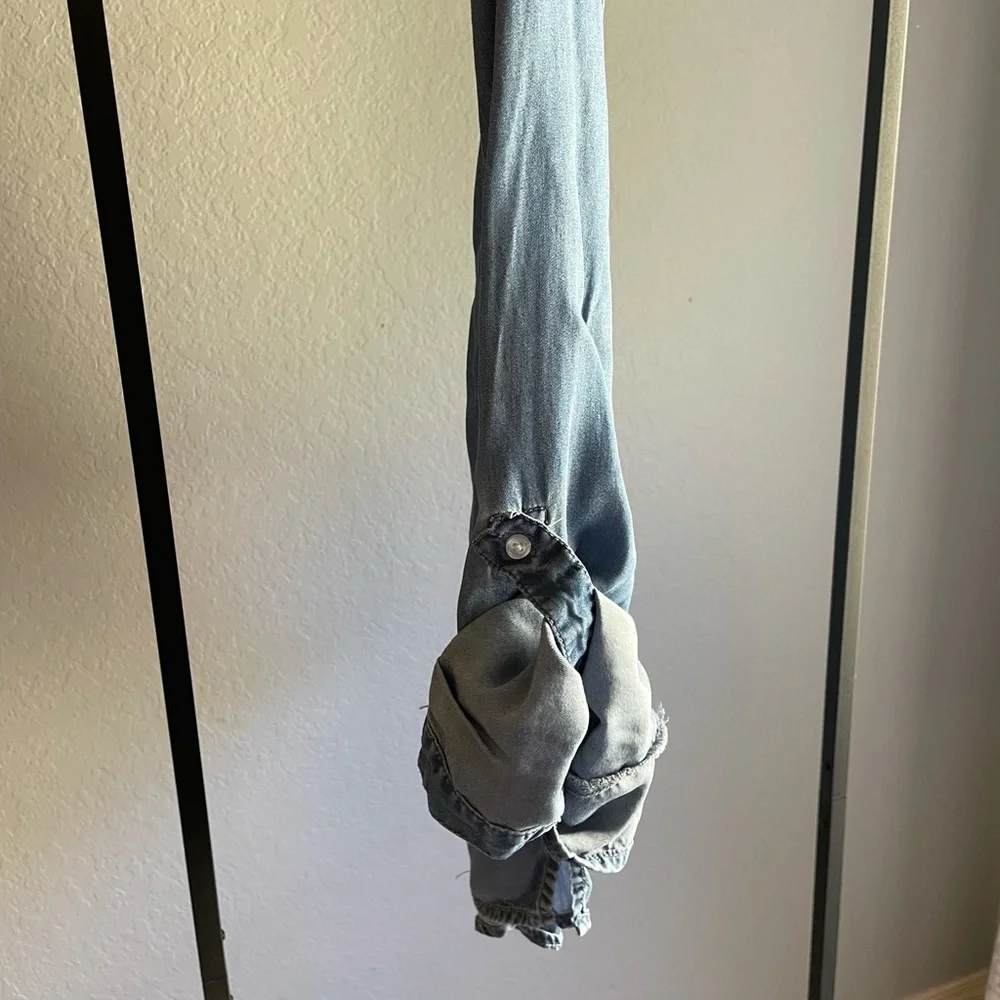 Chico Button Down - Picture 3 of 5
